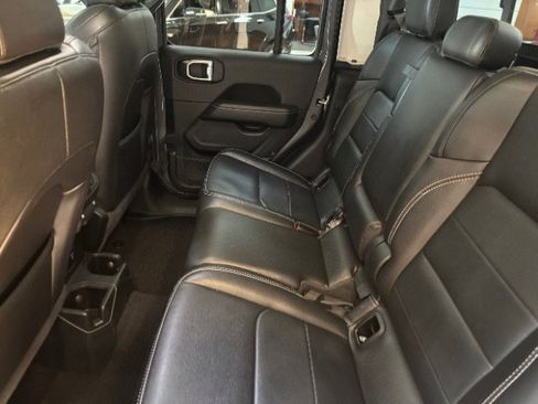 Used 2021 Jeep Gladiator Overland w/ Popular Equipment Package image 10