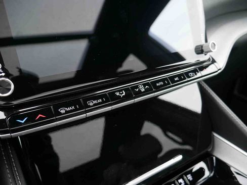 New 2025 Jeep Wagoneer L Series II w/ Convenience Group I image 32