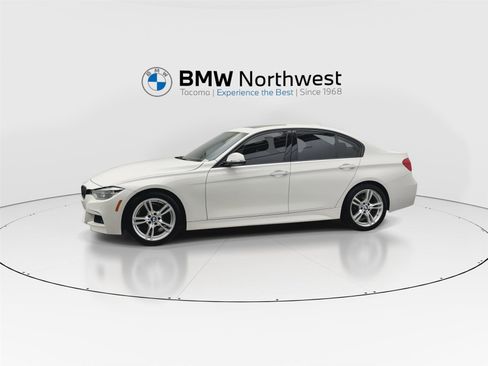 Used 2017 BMW 328d Sedan w/ M Sport Package image 10