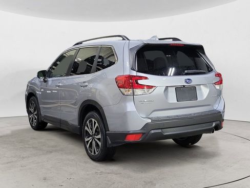 Used 2021 Subaru Forester Limited image 3