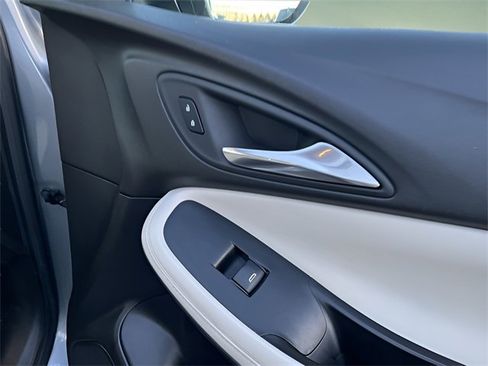 Used 2024 Buick Encore GX Preferred image 32