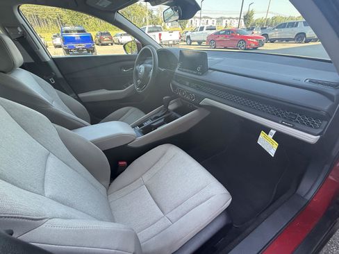 Used 2025 Honda Accord LX image 18