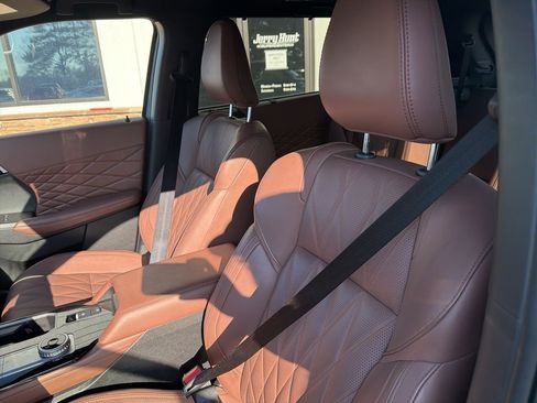 Used 2025 Mitsubishi Outlander SEL image 3