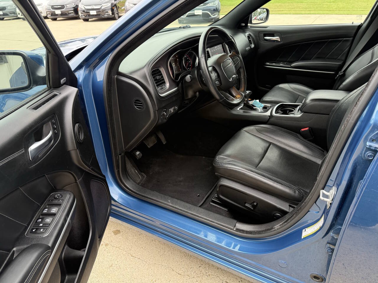Used 2022 Dodge Charger SXT w/ Plus Group AWD/4WD image 5