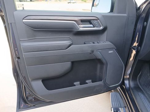 Used 2022 GMC Sierra 1500 SLT AWD/4WD image 18