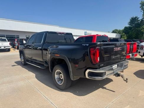 Used 2023 GMC Sierra 3500 SLT w/ SLT Convenience Package AWD/4WD image 3