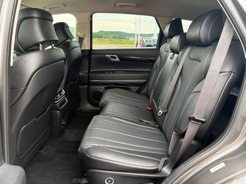 Used 2025 Genesis GV80 2.5T Standard AWD/4WD image 13