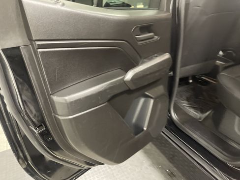 Used 2023 Chevrolet Colorado W/T RWD image 15