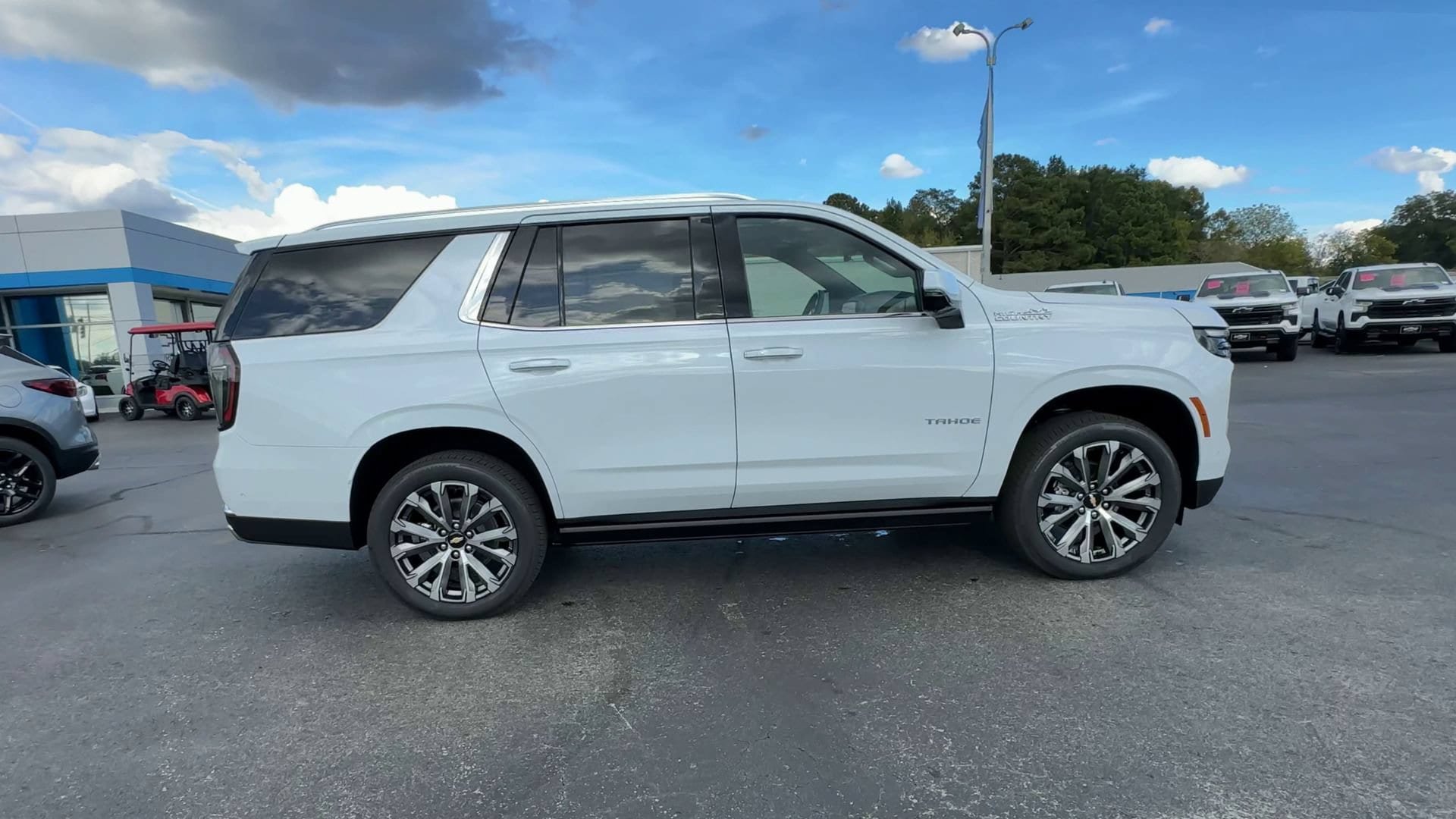New 2027 Chevrolet Tahoe High Country AWD/4WD image 9