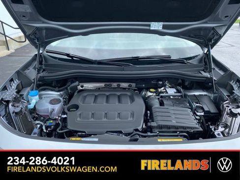 New 2025 Volkswagen Tiguan SE image 78