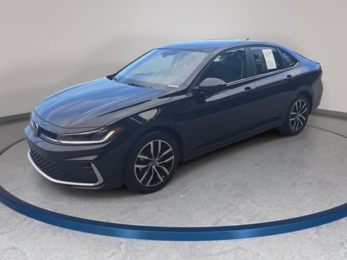 Certified 2026 Volkswagen Jetta SE FWD image 1