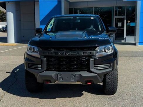 Certified 2022 Chevrolet Colorado ZR2 w/ ZR2 Midnight Special Edition image 3
