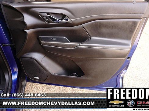 Used 2023 GMC Acadia SLT w/ Preferred Package image 37