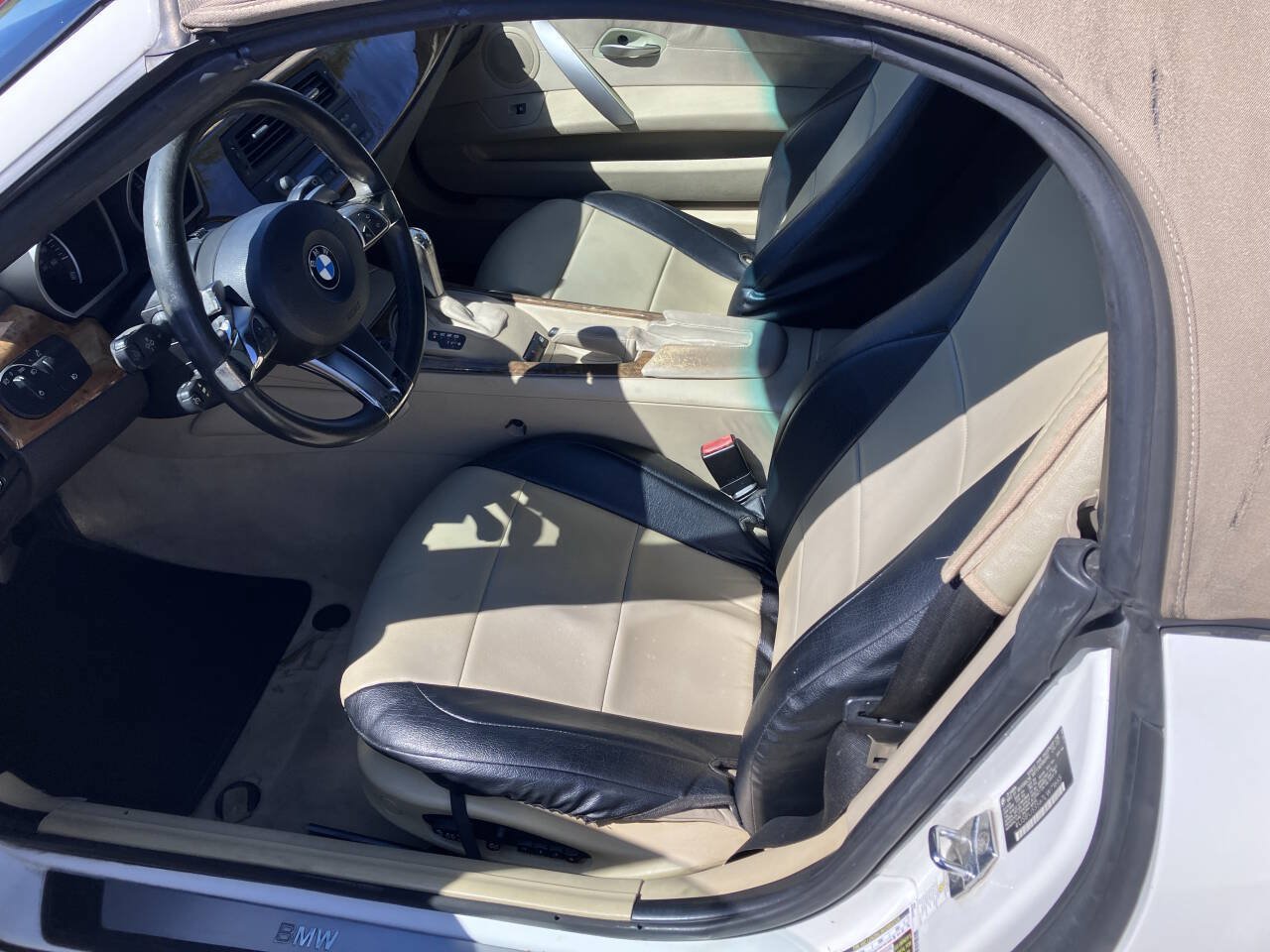 Used 2007 BMW Z4 3.0i RWD image 9