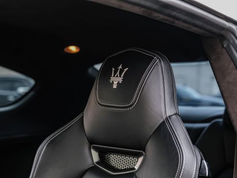 Used 2015 Maserati GranTurismo Sport RWD image 31