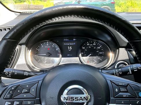 Used 2022 Nissan Rogue Sport SV w/ Technology Package AWD/4WD image 13