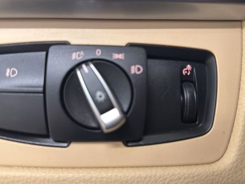 Used 2017 BMW 320i Sedan image 17