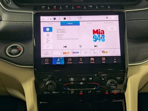 New 2025 Jeep Grand Cherokee Limited w/ Luxury Tech Group II image 22