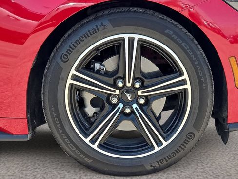 Used 2024 Ford Mustang Convertible RWD image 7