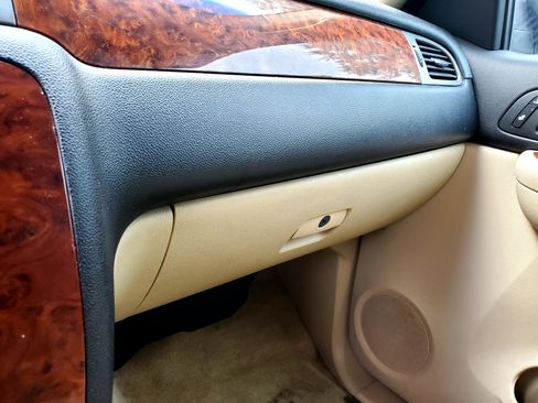 Used 2007 Chevrolet Suburban LTZ w/ LTZ Preferred Equipment Group image 26