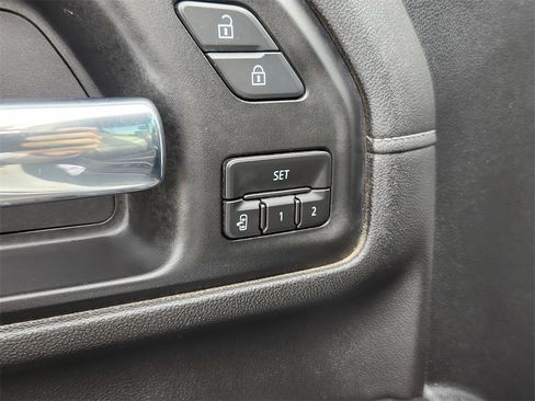 Used 2020 GMC Sierra 3500 Denali image 25