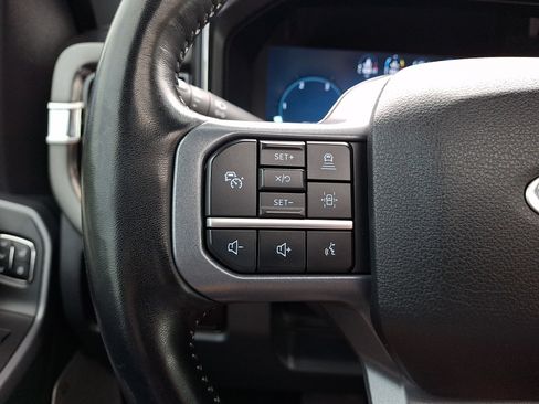 Used 2023 Ford F250 Lariat w/ Lariat Ultimate Package AWD/4WD image 22
