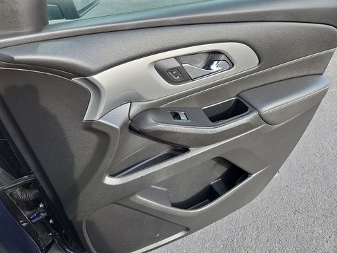 Used 2023 Chevrolet Traverse LT w/ LPO, Floor Liner Package image 17