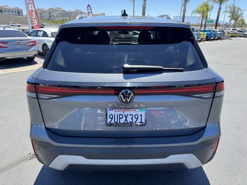 Used 2026 Volkswagen Tiguan S FWD image 8
