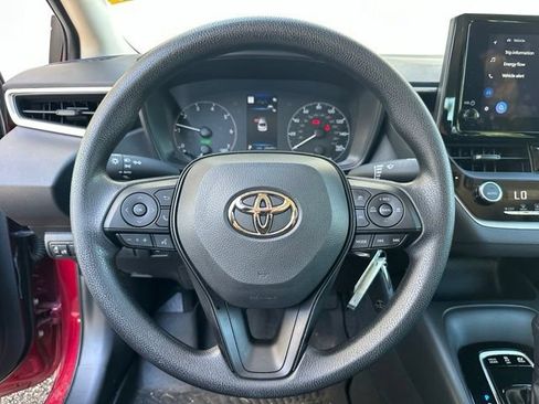 Used 2025 Toyota Corolla LE FWD image 20