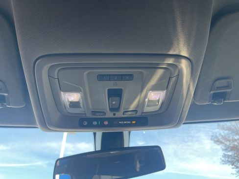 Used 2020 Chevrolet Silverado 1500 RST image 31