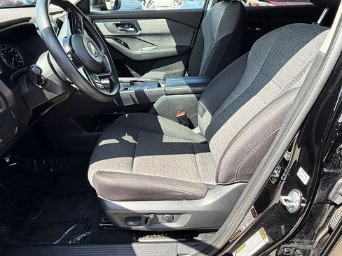 Used 2023 Nissan Rogue SV image 20