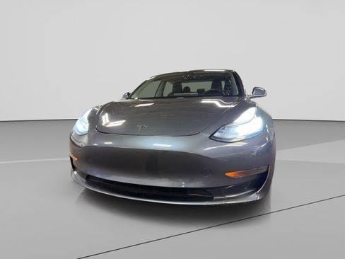 Used 2020 Tesla Model 3 Standard Range RWD image 38