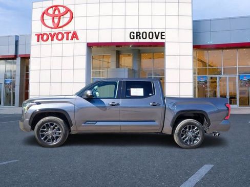 Used 2023 Toyota Tundra Platinum AWD/4WD image 2