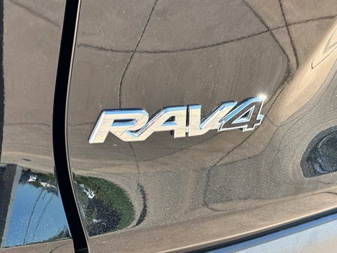Certified 2025 Toyota RAV4 LE image 34
