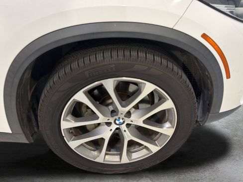 Used 2019 BMW X5 xDrive40i w/ Premium Package 2 AWD/4WD image 25