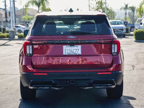 Used 2025 Ford Explorer ST-Line w/ Premium Package image 5