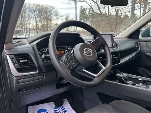 Used 2021 Nissan Rogue S image 6