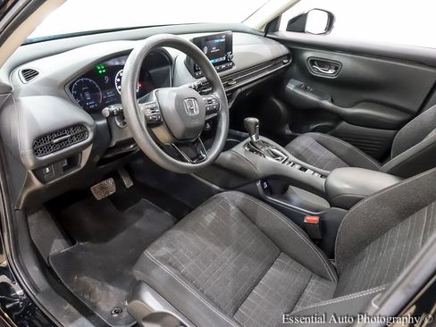 Used 2023 Honda HR-V LX image 14