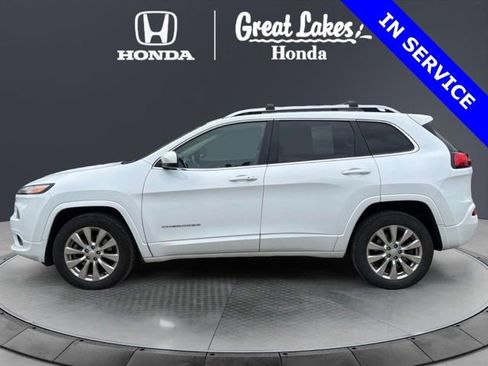 Used 2018 Jeep Cherokee Overland AWD/4WD image 4