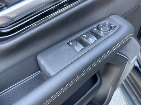 New 2026 GMC Yukon XL Elevation image 14