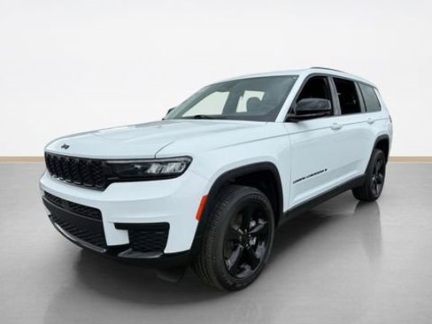 Used 2025 Jeep Grand Cherokee L Altitude AWD/4WD image 6