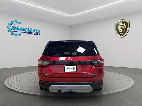 Used 2023 Honda Pilot Touring image 4