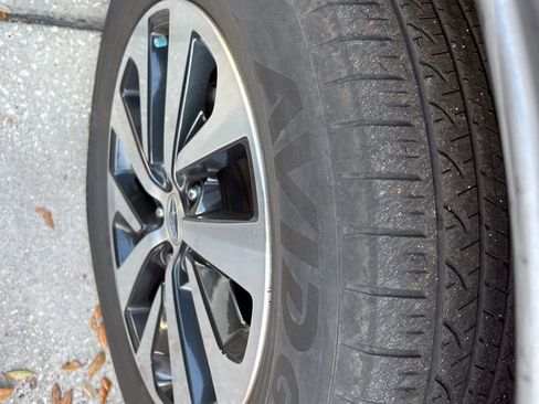 Used 2022 Subaru Outback Premium image 3