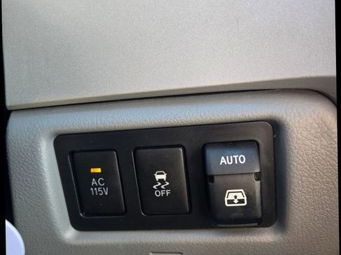 Used 2008 Toyota Sequoia Limited image 30