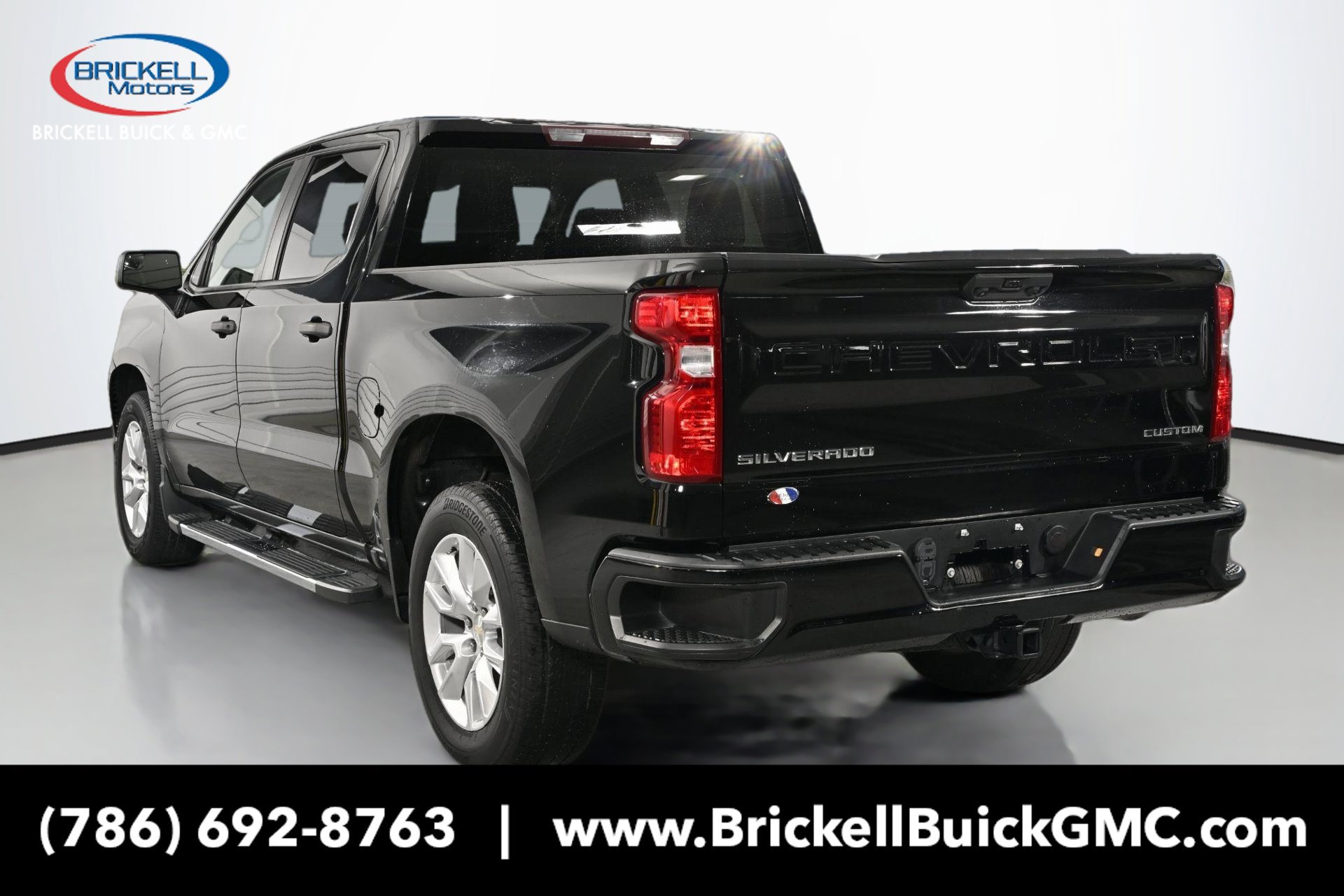 Used 2022 Chevrolet Silverado 1500 Custom RWD image 3