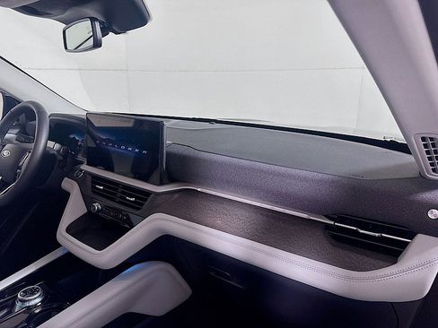 New 2026 Ford Explorer Platinum AWD/4WD image 32