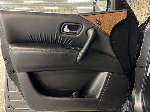 Used 2023 Nissan Armada SL image 16