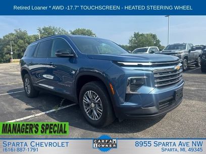 Used 2025 Chevrolet Traverse LT
