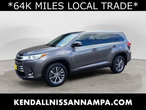 Used 2019 Toyota Highlander XLE AWD/4WD image 1