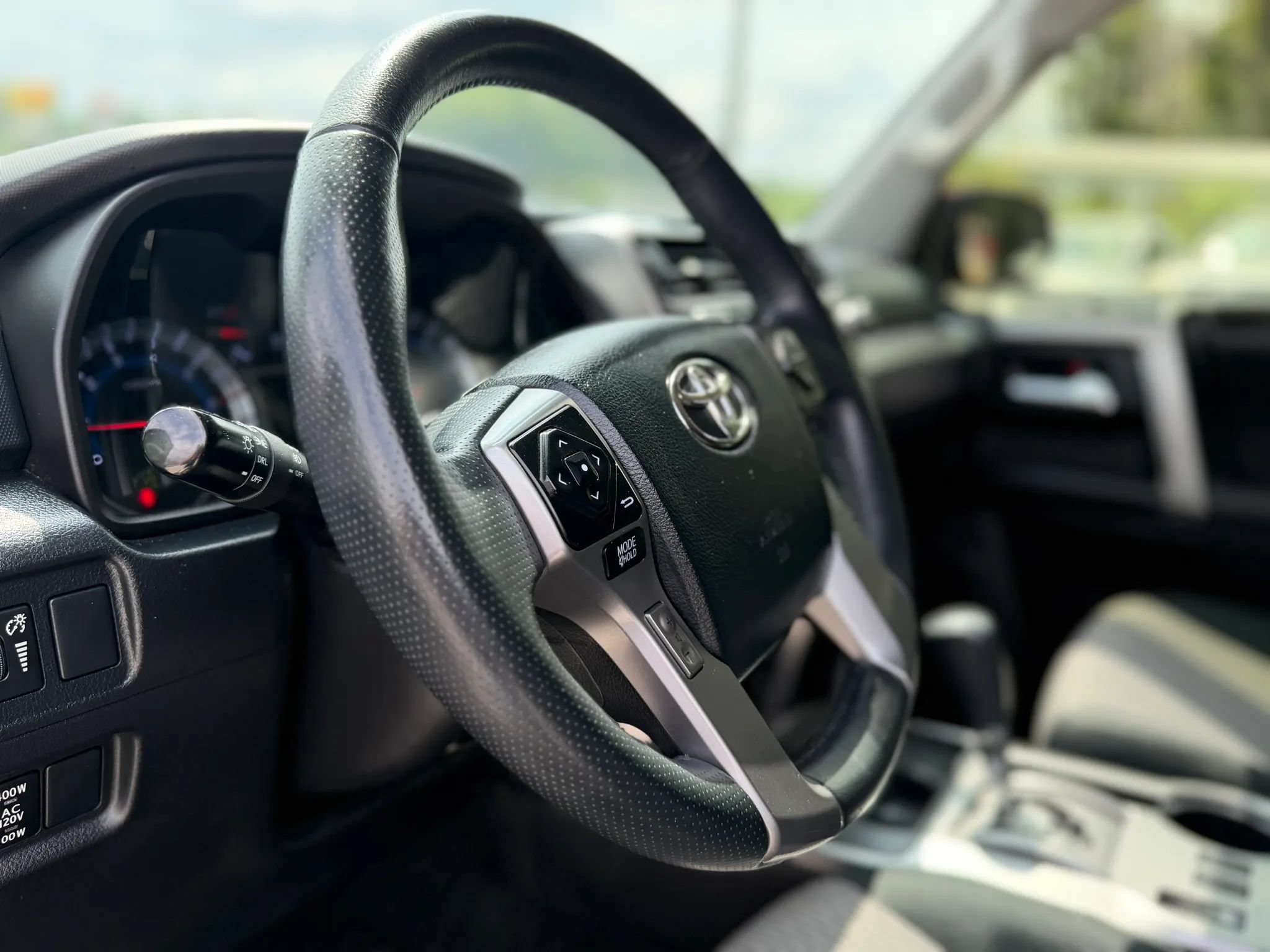 Used 2017 Toyota 4Runner SR5 RWD image 12